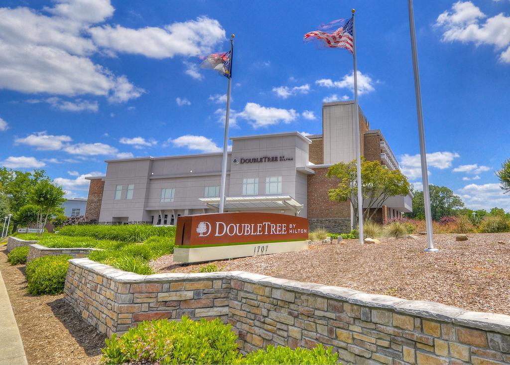 Doubletree By Hilton Hotel Raleigh - Brownstone - University Exterior foto