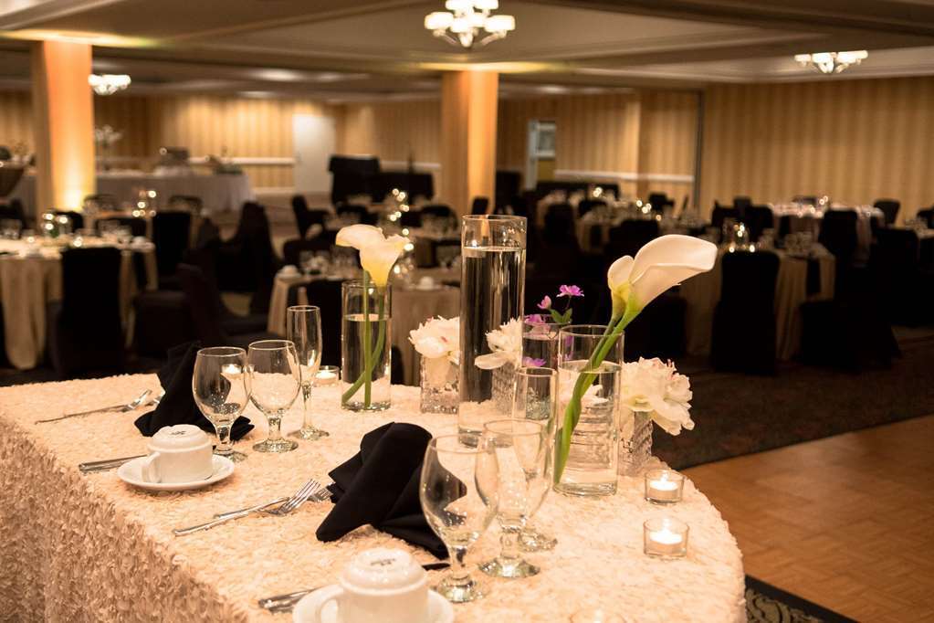 Doubletree By Hilton Hotel Raleigh - Brownstone - University Facilități foto